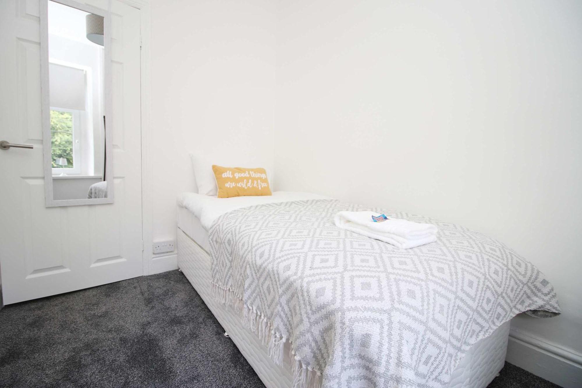 Norton Terrace Charming Home In The Beautiful Afan Forest By Staystaycations Port Talbot Bagian luar foto