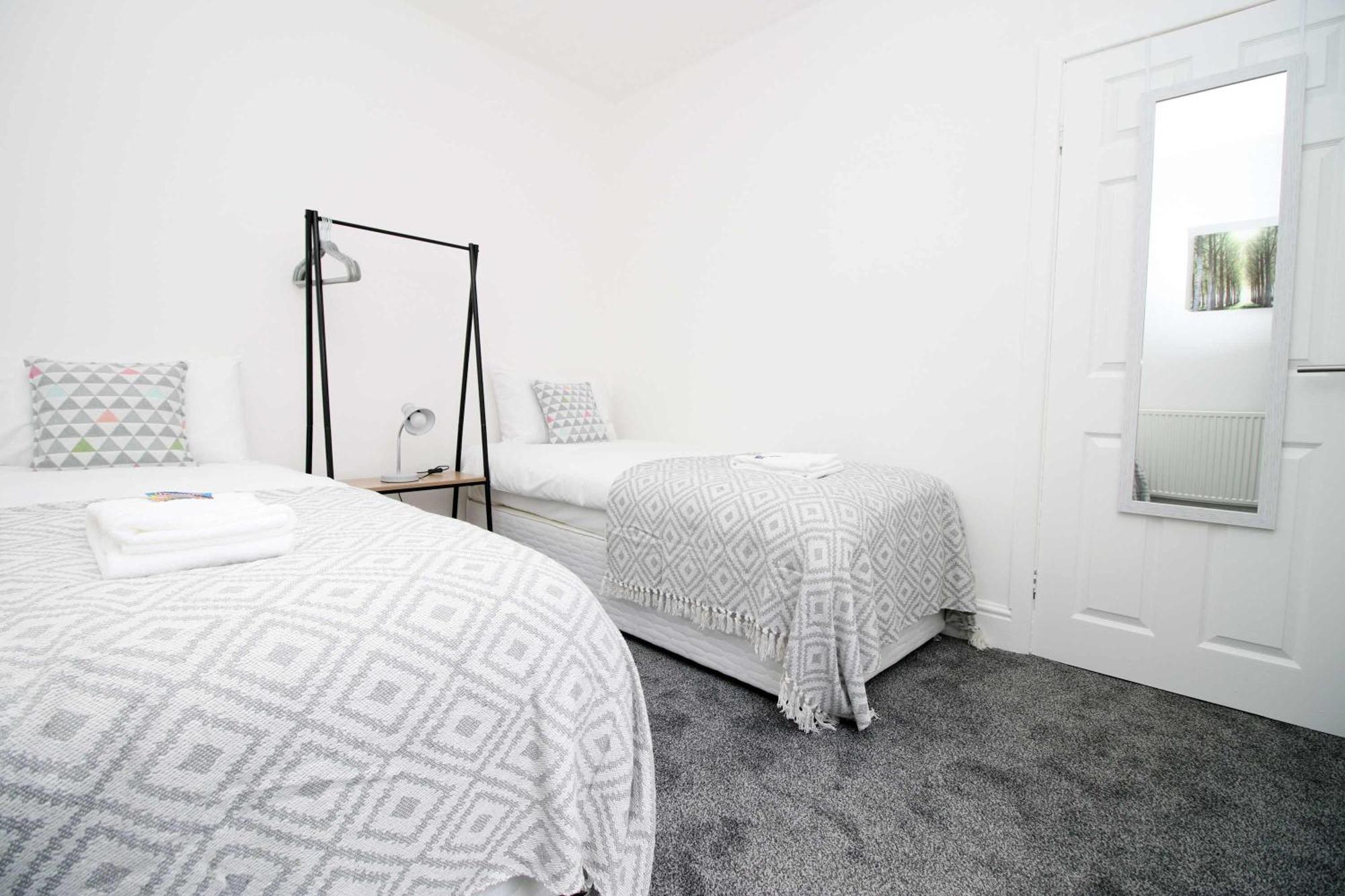 Norton Terrace Charming Home In The Beautiful Afan Forest By Staystaycations Port Talbot Bagian luar foto