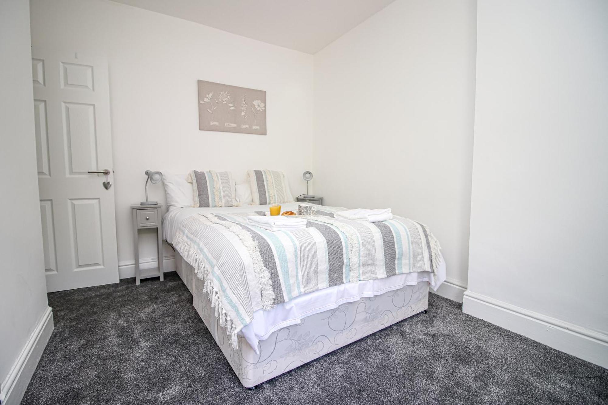 Norton Terrace Charming Home In The Beautiful Afan Forest By Staystaycations Port Talbot Bagian luar foto