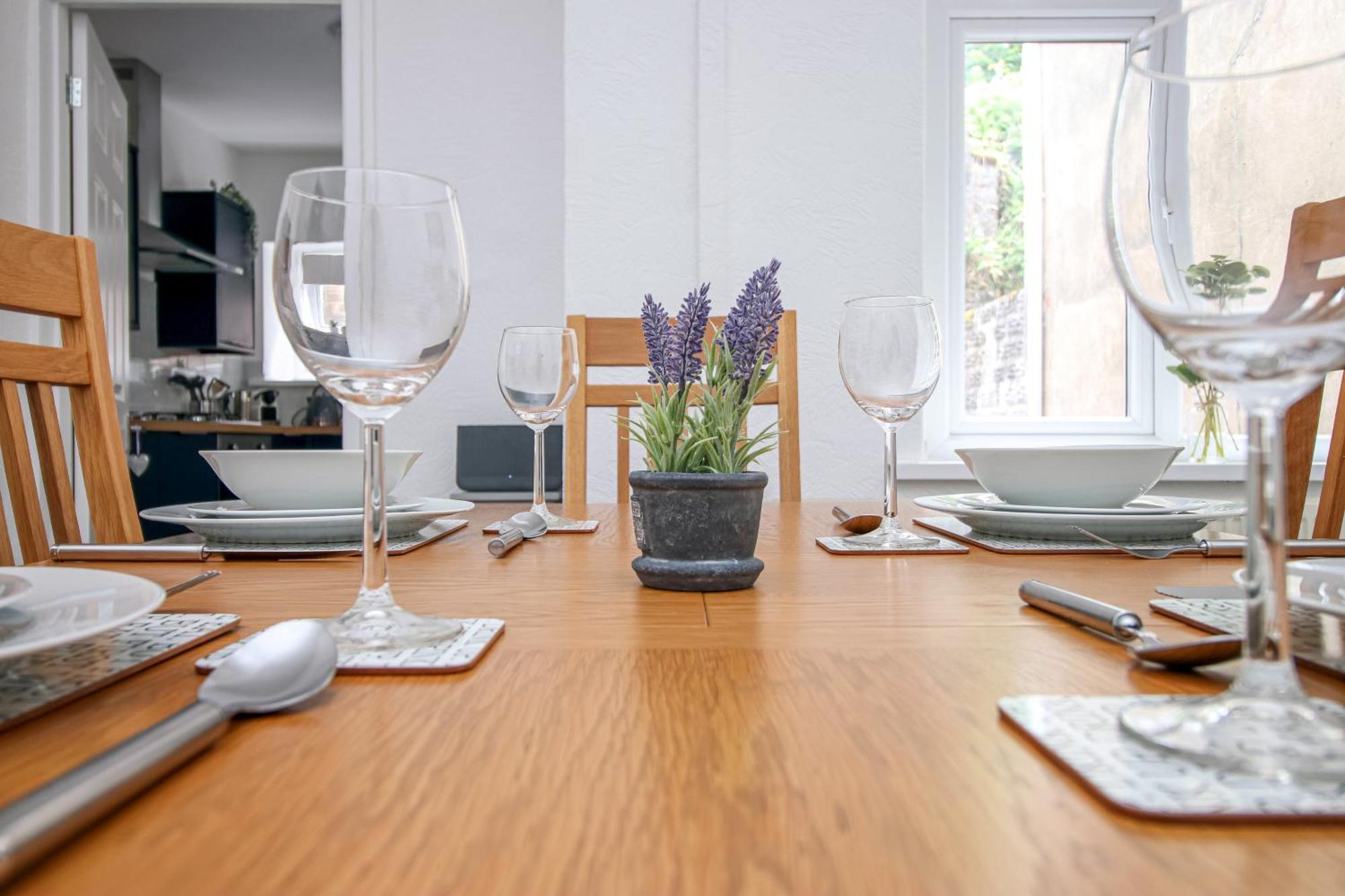 Norton Terrace Charming Home In The Beautiful Afan Forest By Staystaycations Port Talbot Bagian luar foto